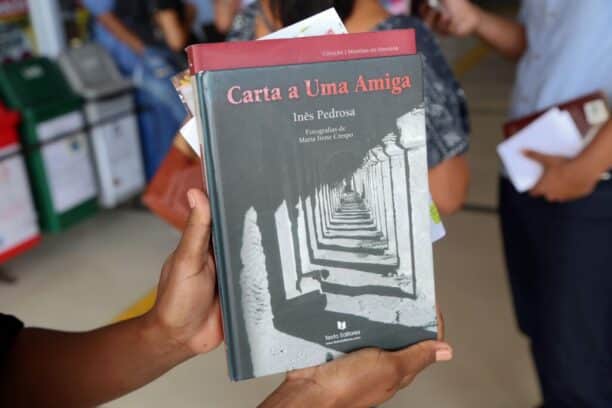 livro foto e1690246977800 » Gnews Bahia