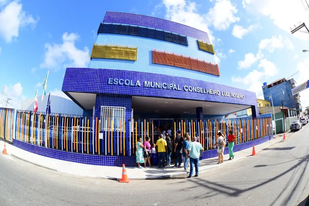 prefeitura entregou a nova escola municipal conselheiro luiz rogerio no bairro de castelo branco 2853239 article » Gnews Bahia
