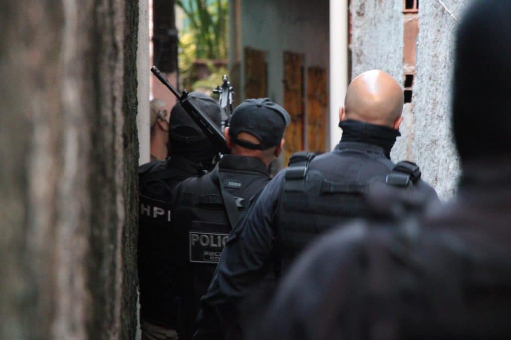 POLICIA VILA CANARIA » Gnews Bahia