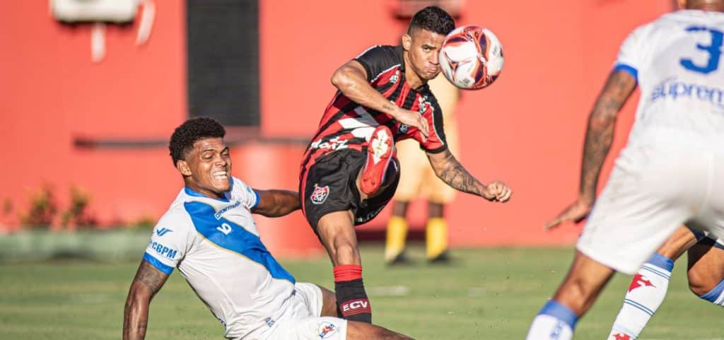 178424marinho perde penalti mas vitoria vence o galicia e joga a semifinal em casa 3 1 1 &raquo; Gnews Bahia