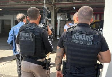 Liderança criminosa de Pernambués é recambiada para presídio de segurança máxima Liderança criminosa de Pernambués é recambiada para presídio de segurança máxima