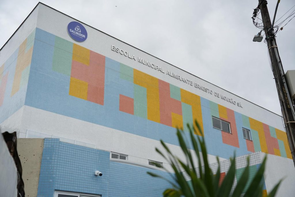 ESCOLA PARIPE CAPA &raquo; Gnews Bahia