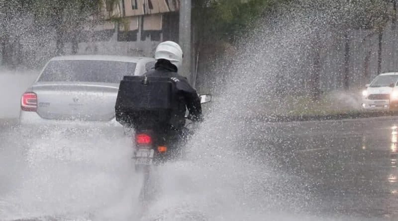 Moto na chuva » Gnews Bahia