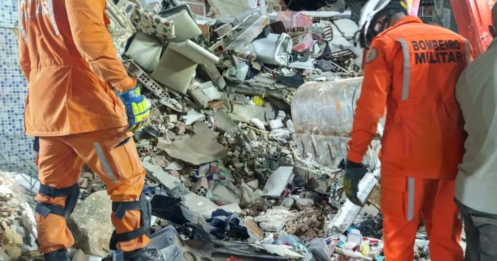Desabamento Bombeiro » Gnews Bahia