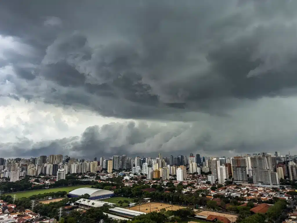 frente fria provoca temporais &raquo; Gnews Bahia