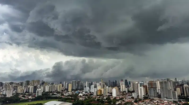frente fria provoca temporais » Gnews Bahia