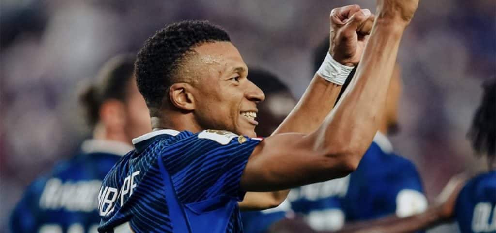 184362com dois gols de mbappe franca goleia iraque em jogo interrompido por tempestade 3 » Gnews Bahia