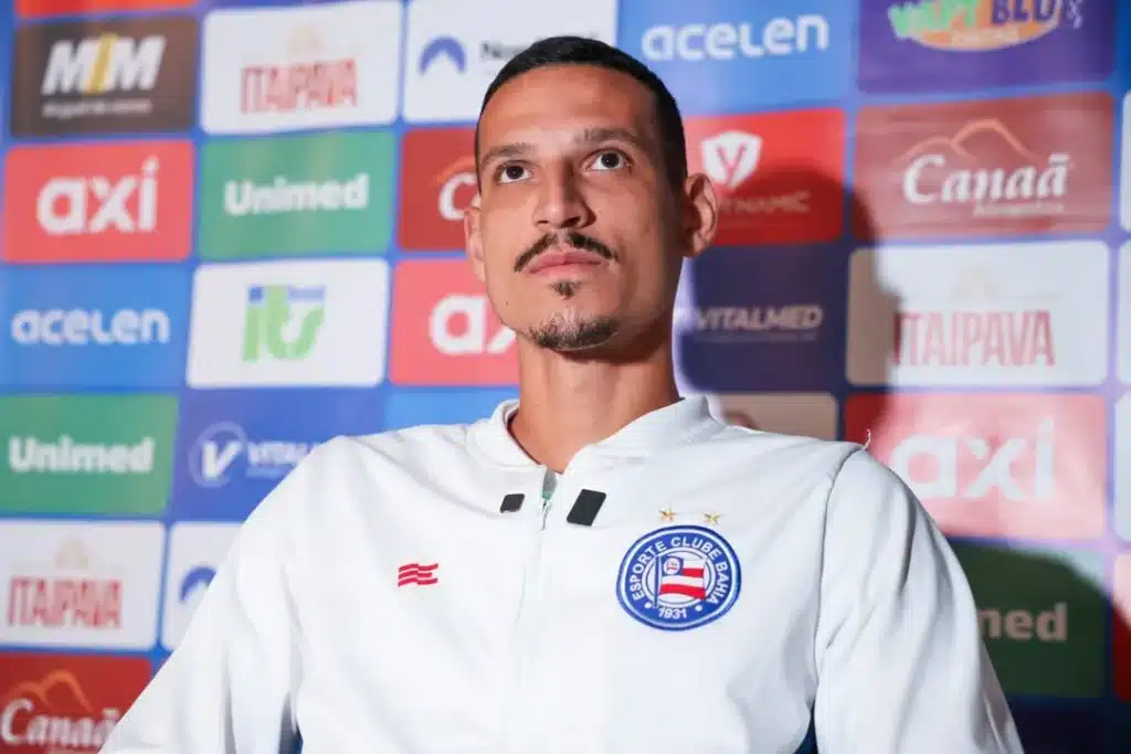Gabriel Xavier celebra renovacao de contrato e des0130366400202501171855 ScaleDownProportional &raquo; Gnews Bahia