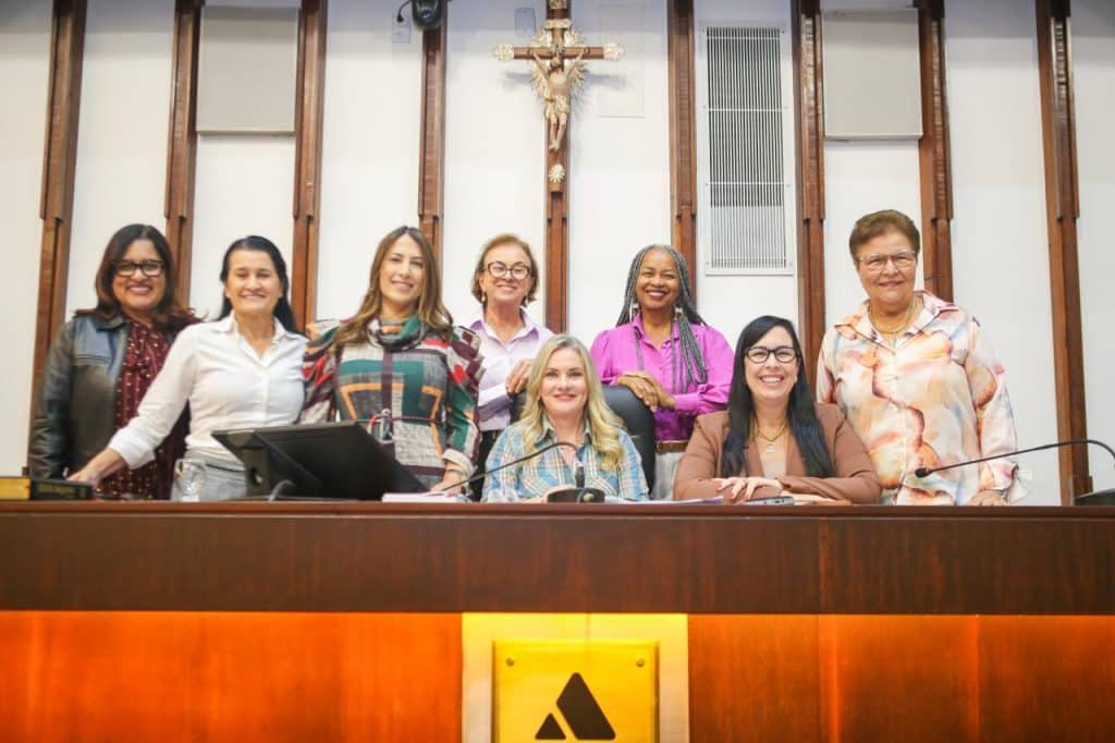 Ivana e mulheres &raquo; Gnews Bahia