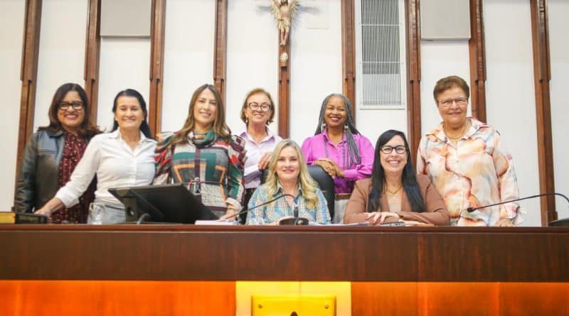 Ivana e mulheres » Gnews Bahia