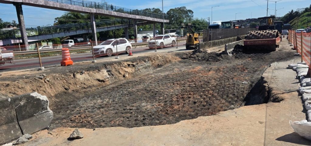 185362uma semana apos interdicao br 324 tem segunda faixa liberada e segue sem previsao de normalizacao 3 &raquo; Gnews Bahia