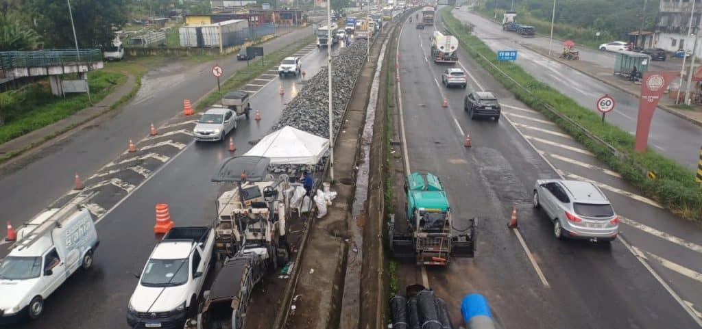185420chuvas interrompem obras na br 324 reparo em cratera entra na fase final 3 &raquo; Gnews Bahia
