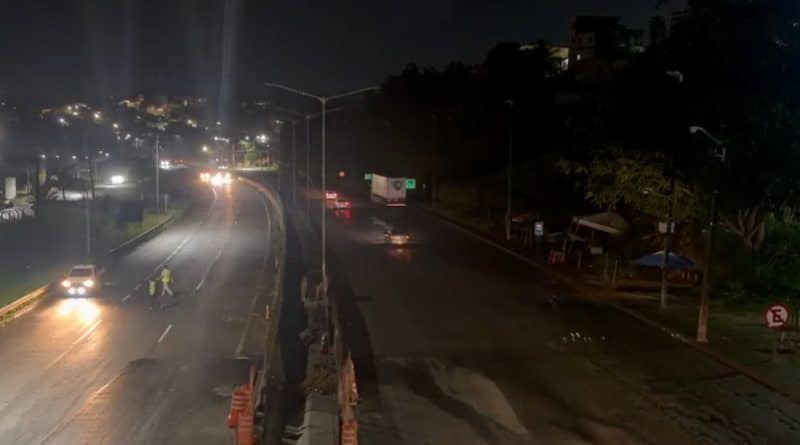 185630apos dias de reparos br 324 tem pistas totalmente liberadas em trecho de simoes filho 3 » Gnews Bahia