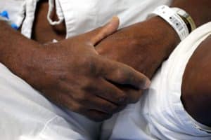 homem hospitalizado » Gnews Bahia