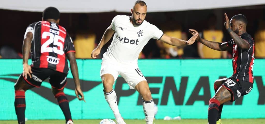 186901vitoria volta a vencer no brasileiro ao bater o botafogo e amplia vantagem sobre o z 4 3 » Gnews Bahia