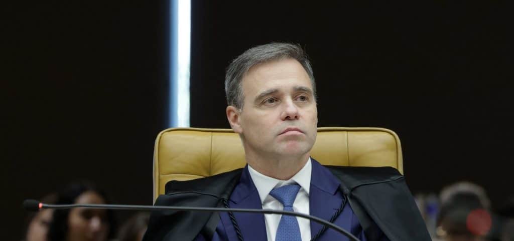 188074mendonca revoga prisao de filho do careca do inss herdeiro do pai no esquema 3 » Gnews Bahia