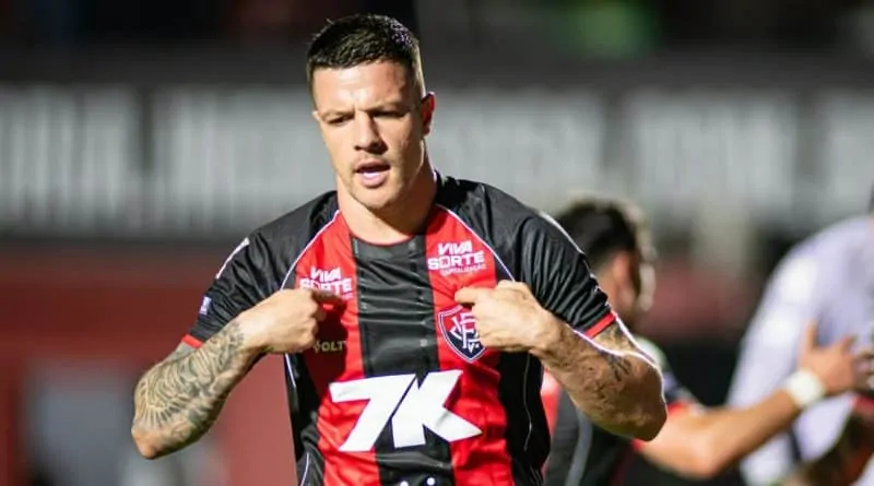 185507kayzer faz valer a lei do ex e o vitoria bate o vasco na volta do brasileirao 3 » Gnews Bahia